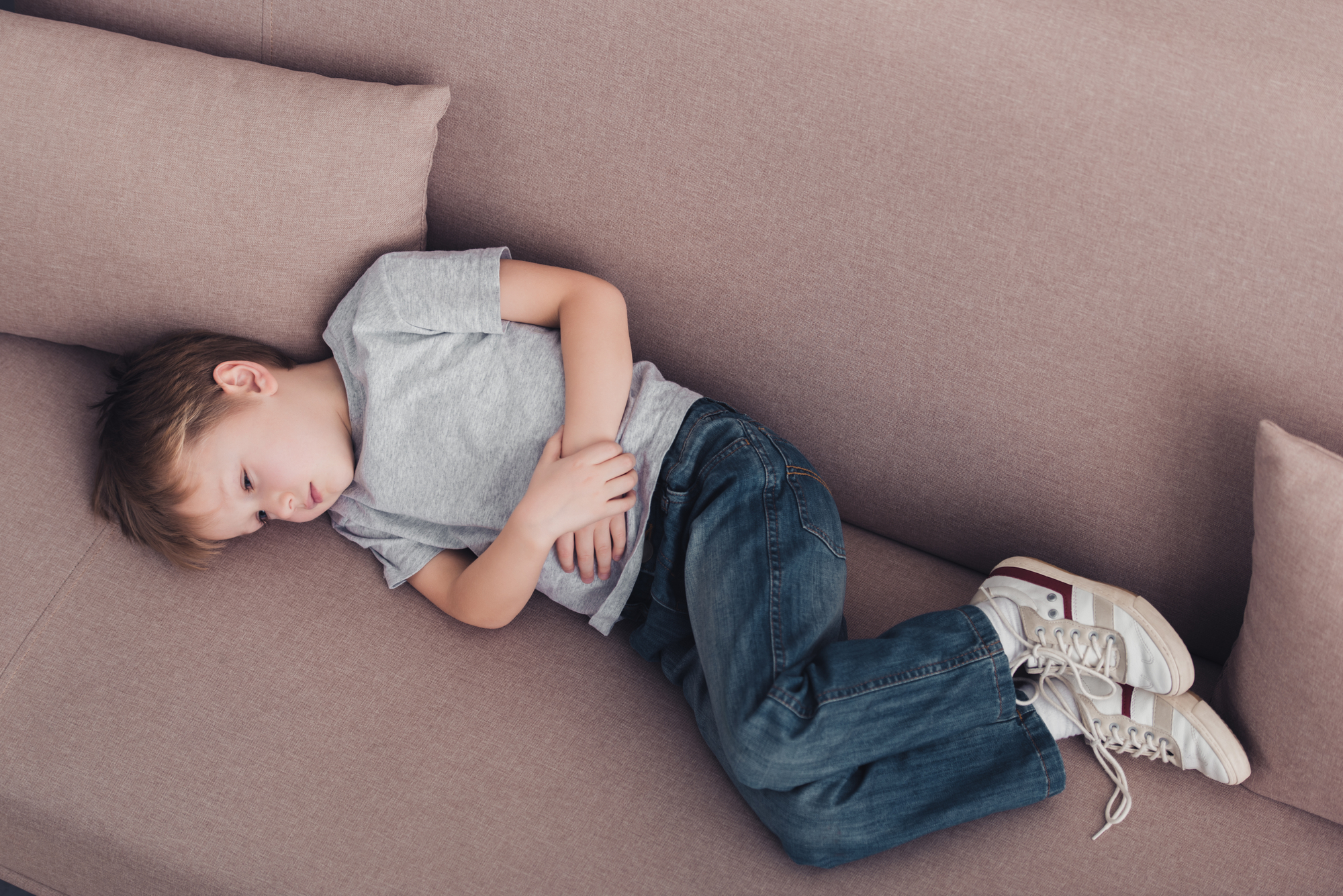 What is the most common cause of chronic stomach pain in children?