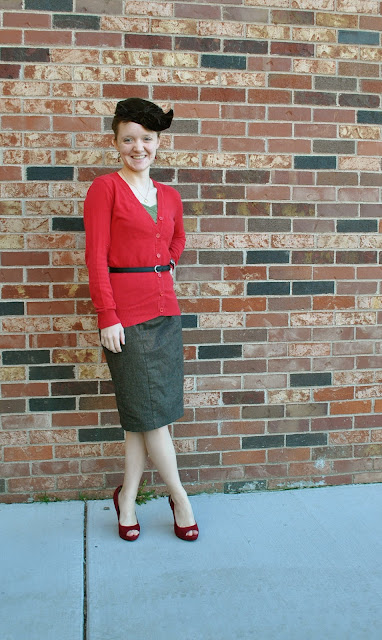 Flashback Summer- Class Christmas Party outfit, 1950s vintage style