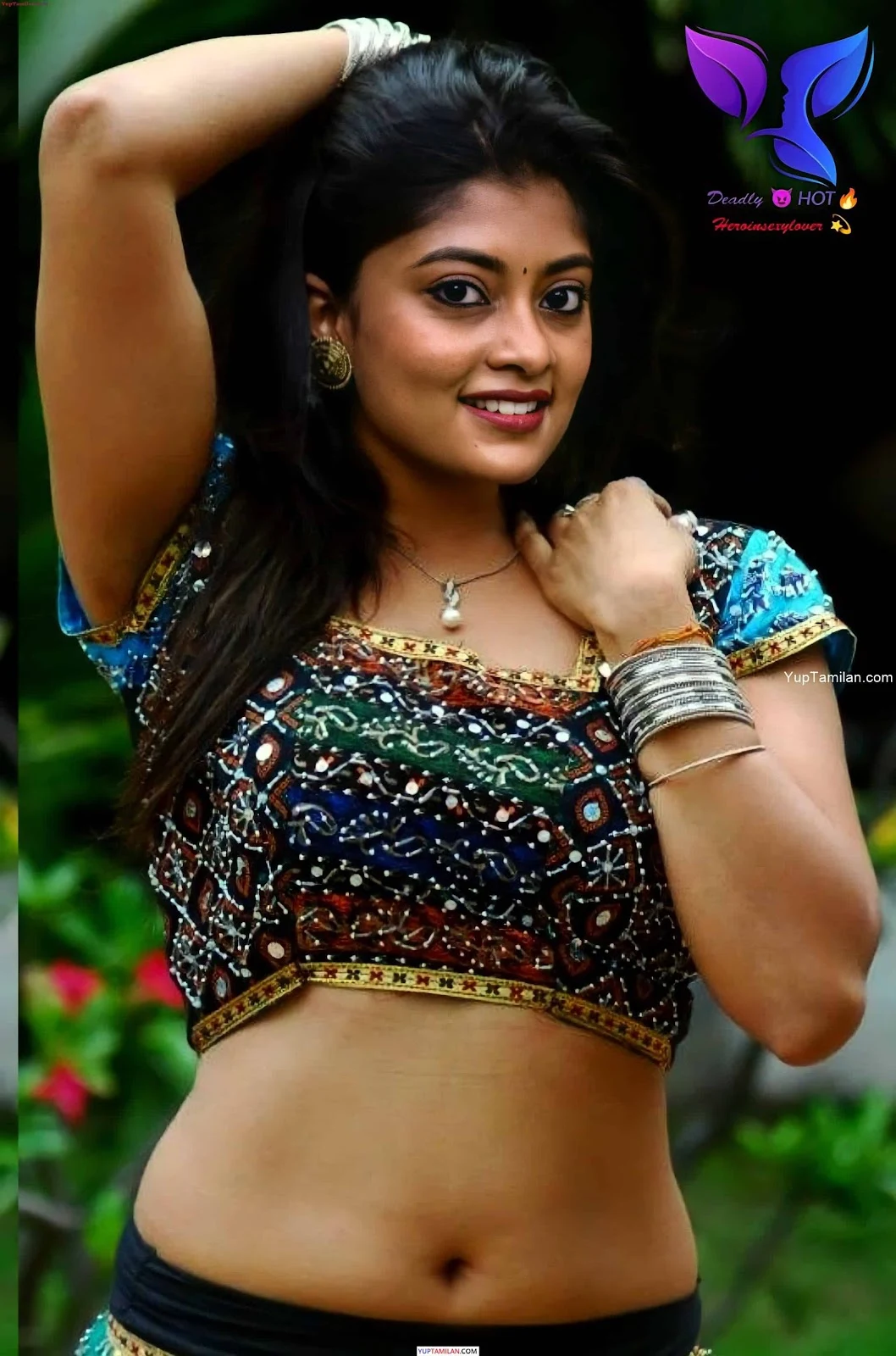 Ammu Abhirami Sexy Bikini Photos & Navel Pics