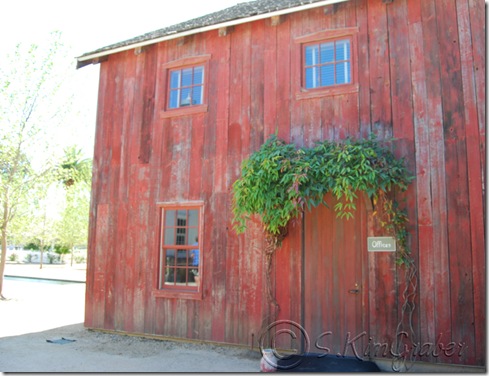 nickelredbarn