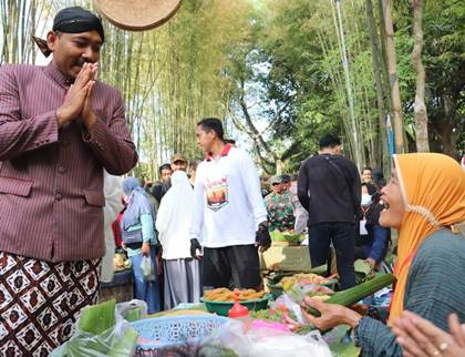 Pasar Jadul Ahad Legi Tawun Di Hari Jadi Kabupaten Ngawi ke 665 Tahun 2023-acara upacara agenda info hiburan budaya wisata berita terkini terbaru hari ini