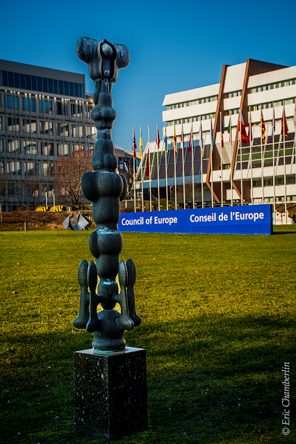 Jardin du Conseil de l'Europe - Strasbourg Sculpture "Europe"