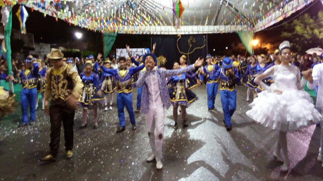 Quadrilha Junina Estrela do Mac de Delmiro Gouveia é campeã em concurso de quadrilhas em Canapi