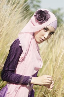 motif jilbab yang selalu jadi trend Model Jilbab yang Selalu Jadi Trend