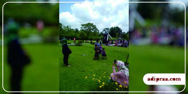 Berfoto dengan view lain di The World Landmark Jogja