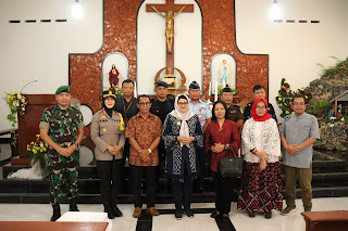 Kapolres Kulonprogo Bersama Forkopimda Laksanakan Kunjungan Ke Gereja dan Pos Pam Natal 2023