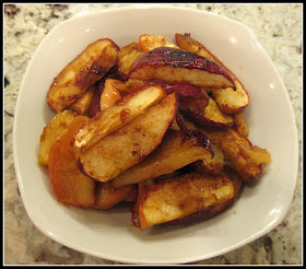 Roasted apples and cinnamon