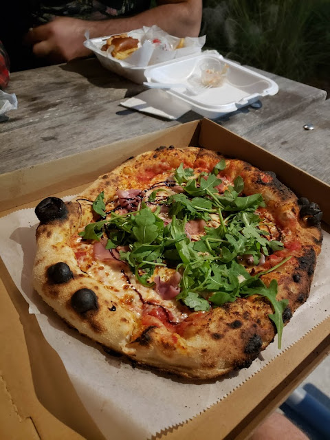 Prosciutto and Arugula Pizza