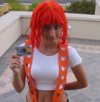  can be a badass and look sexy in a Leeloo Dallas MultiPass costume