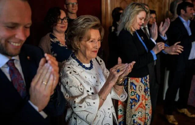Queen Sonja, Gunhild Varvin, Olav Heian-Engdal, Raffaella Giampanola and Ambassador Stefano Nicoletti