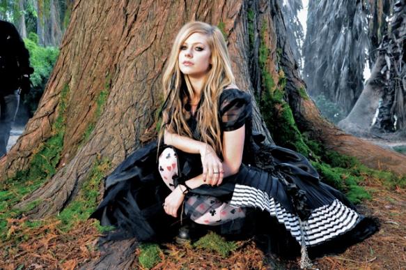 Mas ano que vem 2011 Avril Lavigne volta com 