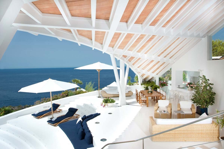 Terrace of Mediterranean villa in Mallorca by Alberto Rubio with sea views 
