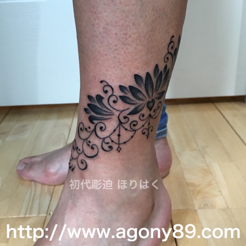 刺青 タトゥーデザインの画像集 ほりはく日記 Tattoo 刺青 画像 タトゥー画像のﾌﾞﾛｸﾞ 睡蓮 唐草模様 チェーン アンクレットのタトゥー ワンポイントタトゥー 女性 ガールズ タトゥー