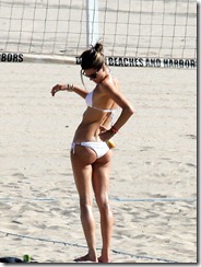 Alessandra-Ambrosio-White-Bikini-Pictures-At-Malibu-Beach-02