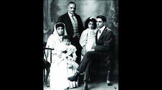 Moti Lal Nehru with his wife Swarup Rani and Children, Jawahar Lal Nehru, Vijayalakshmi Pandit and Krishna