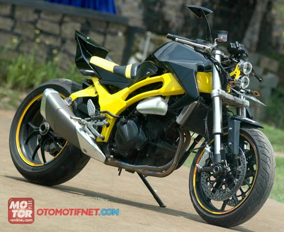 Variasi Modifikasi Kawasaki Ninja 250R Super Keren 