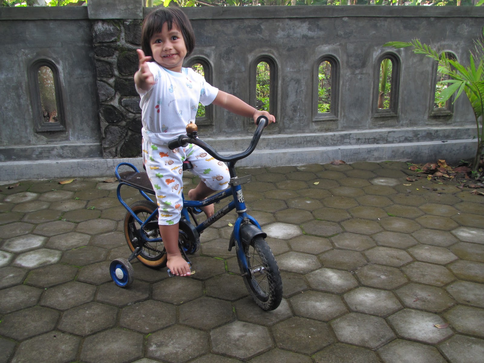 Kumpulan Gambar Anak Kecil Naik Sepeda Motor Terbaru Fire Modif
