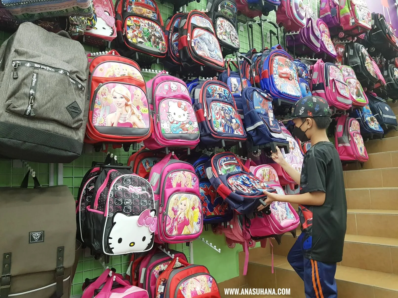 Puas Hati Beli Baju Sekolah Berkualiti dan Murah di Pusat Pakaian Hari-Hari