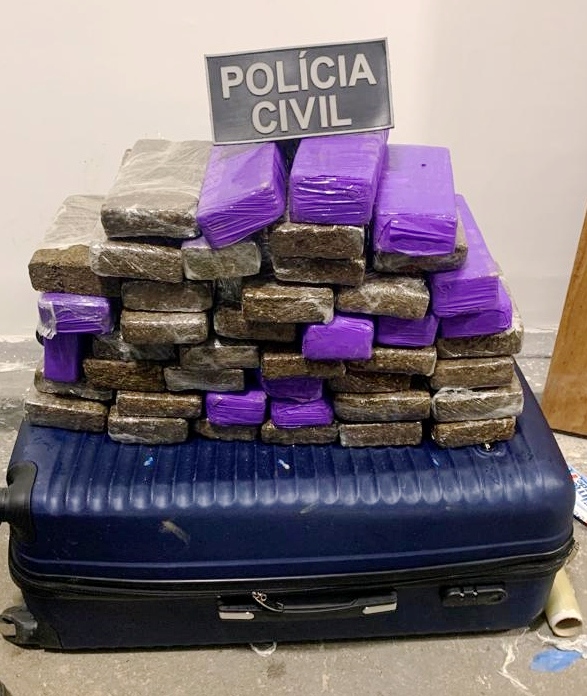 Polícia Civil do CE apreende 28 Kg. de maconha em ônibus que seguia de Teresina a Fortaleza