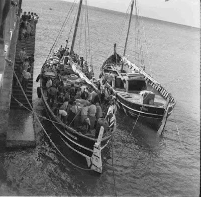 Carreireiros-atracados-a-braço-dado