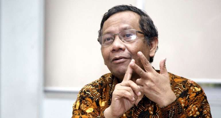 Mahfud MD: Gatot Tak Hadir, Tapi Mau Terima Bintang Jasa dari Jokowi