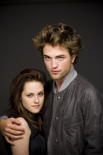 robert pattinson and kristen stewart smoking. robert pattinson and kristen