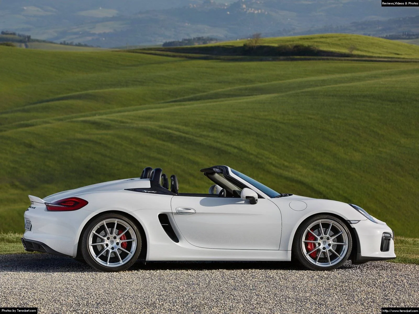 Hình ảnh xe ô tô Porsche Boxster Spyder 2016 & nội ngoại thất