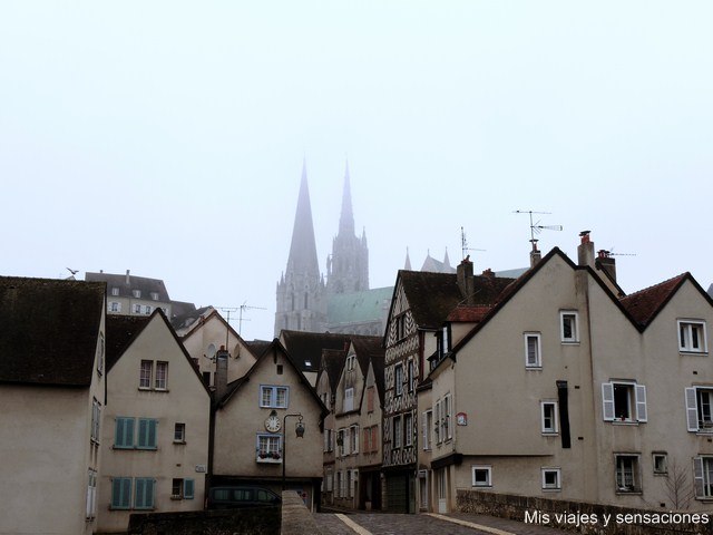 Casco histórico, ciudad de Chartres, Francia