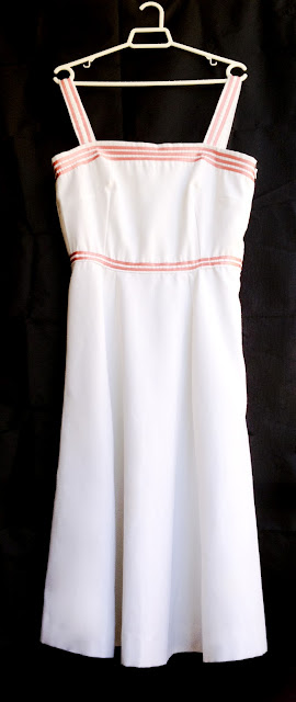 vestido vintage blanco y rosa