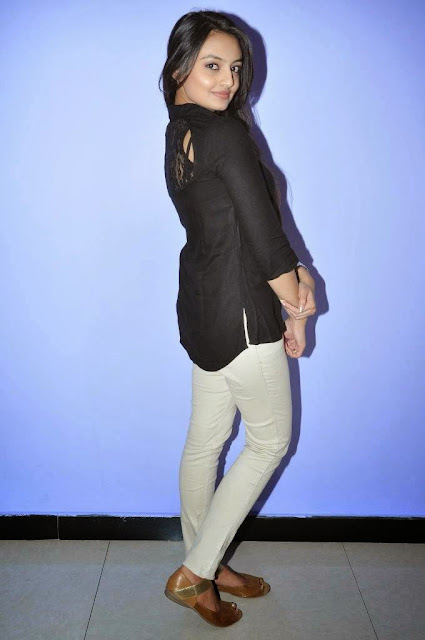 Actress Nikitha Narayan Picture Gallery in White Jeans at Ladies and Gentlemen Movie Preview Show 6.JPG