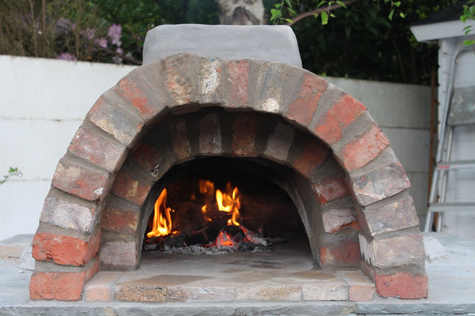 FLOWER POT KITCHEN: CLAY OVEN BUILDING YOUR WOOD FIRED PIZZA OVEN