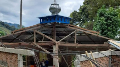  Rusak Tertimpa Pohon, Sekda Pinrang Sambangi Masjid Nurul Baraqah Rea Lembang