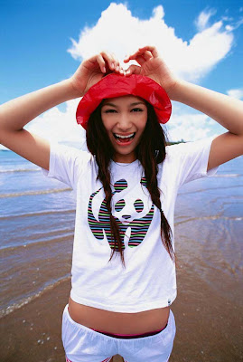 Yu  Takahashi : Cute girl on Beach