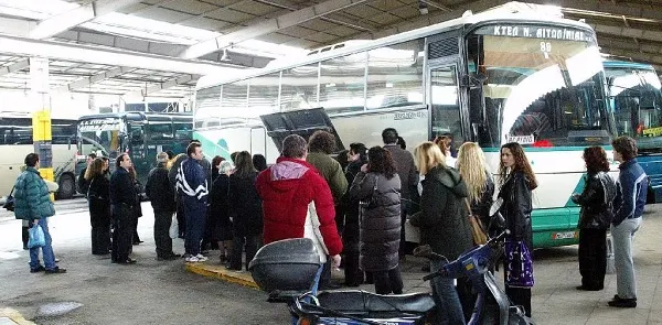  Κόρινθος: Κατέβασαν μαθητή από το λεωφορείο του ΚΤΕΛ για ένα ευρώ