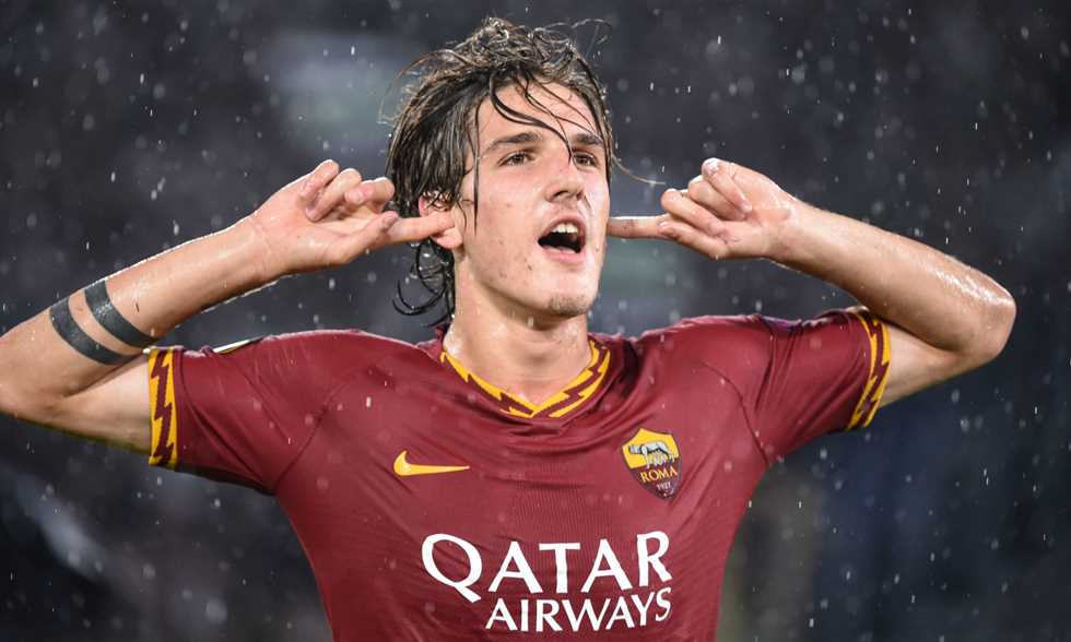Roma player Niccolo Zaniolo has completed the paperwork to move to Turkish side Galatasaray.