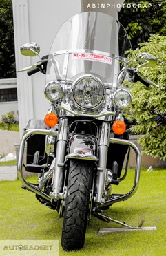 Harley Davidson Road King Front View