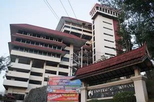 10 Universitas Terbaik di Semarang yang Paling Populer dan Akreditasi A