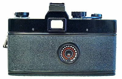 Minolta SRT-303, Back