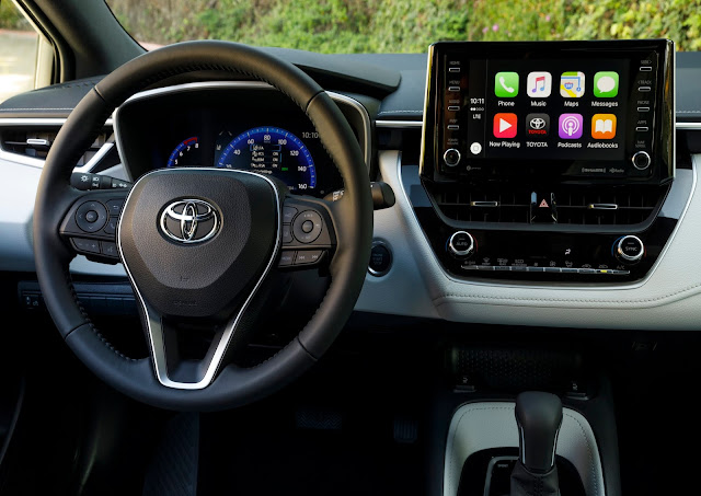 Interior view of 2019 Toyota Corolla Hatchback