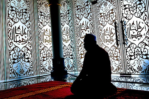 Tips memburu khusyuk dalam solat