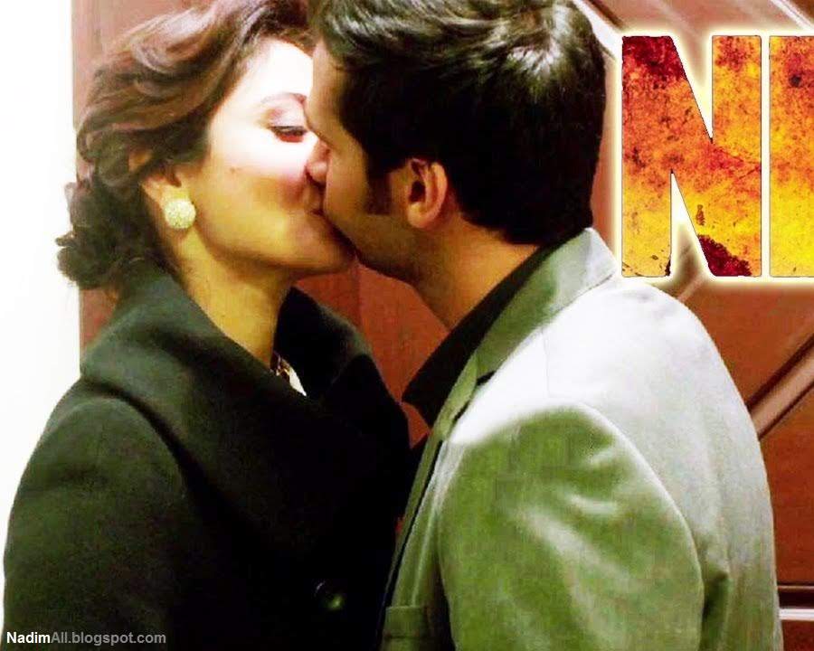 anushka-sharma-kiss