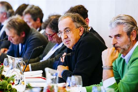 Presidente da Ferrari sobe tom contra Liberty Media e fala até em campeonato alternativo: “Estão brincando com fogo”
