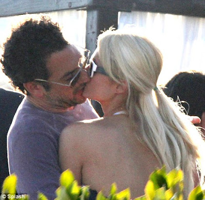Paris Hilton caught kissing Hangover director Todd Phillips