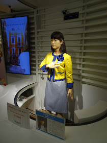 odaiba mall robot