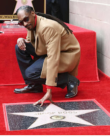 Snoop gets own Hollywood walk of fame star