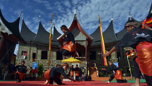 Puluhan Raja Indonesia Menghadiri Festival Istana Indonesia