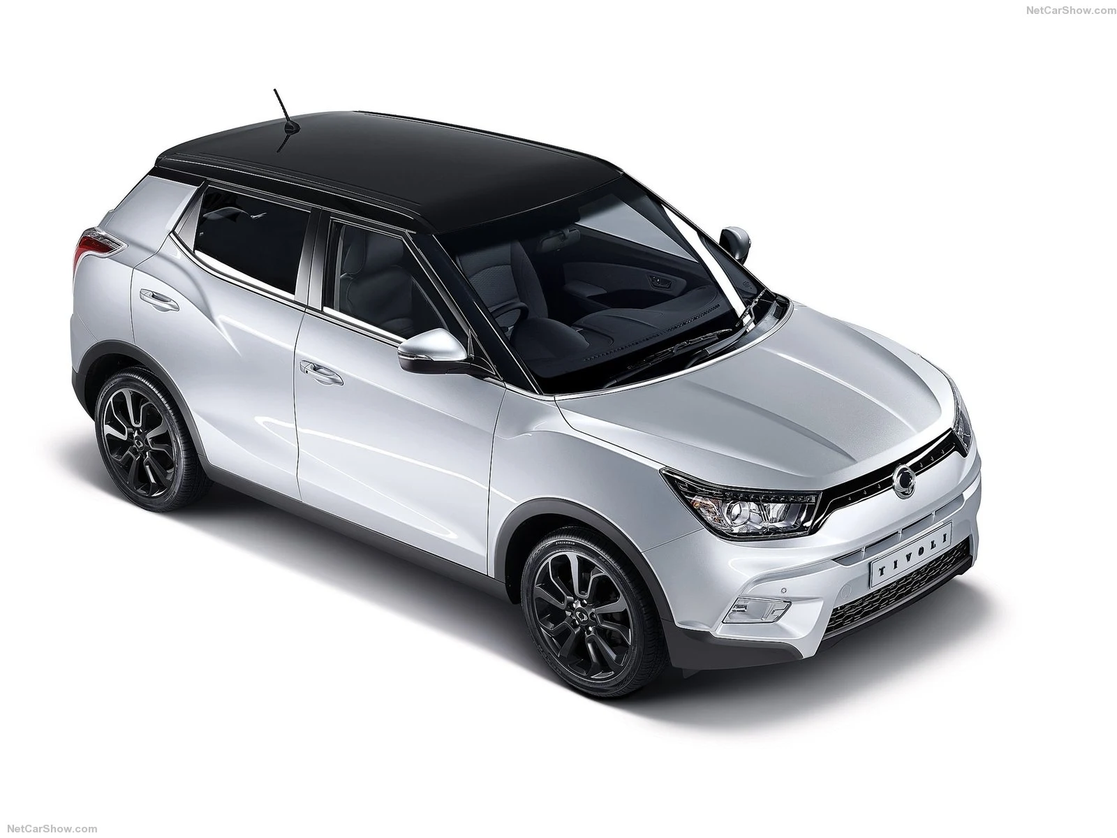 Hình ảnh xe ô tô SsangYong Tivoli 2016 & nội ngoại thất