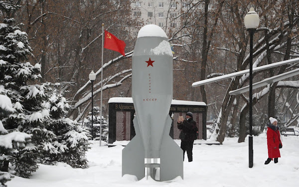 A monument in Moscow to an early Soviet-era tactical nuclear bomb