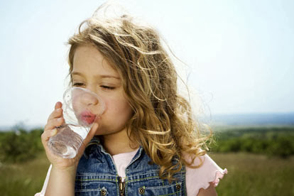 15 Manfaat Air Putih Bagi Kesehatan Tubuh Anda