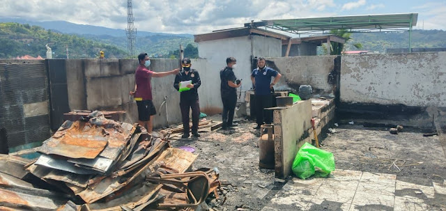 Polisi Olah TKP Kebakaran 16 Unit Tempat Usahan di Abepura